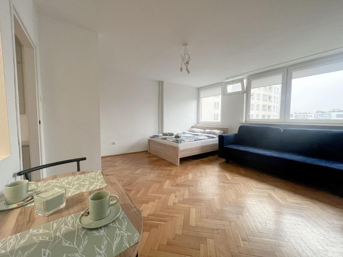 Studio Near To The Airport - E. Rewolucyjnej 9m54
